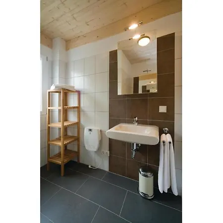 Vakantiehuis Three-bedroom Holiday In
